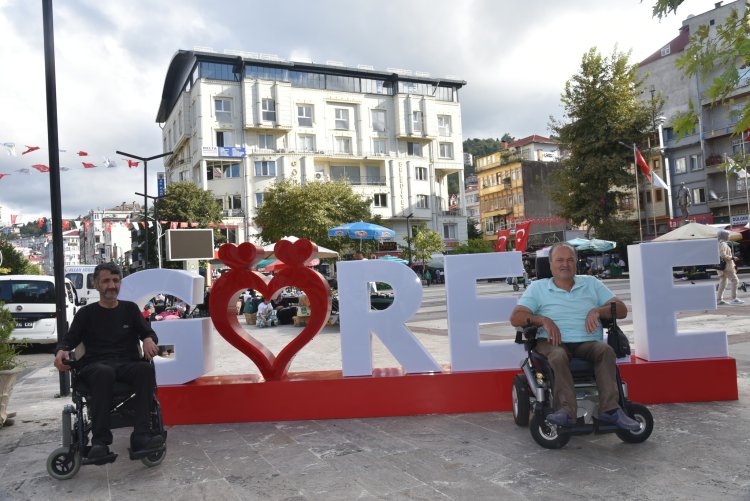 Görele’nin sembolü olan 'Görele' yazısı yeniden Cumhuriyet Meydanı’nda!