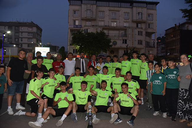 Görelespor U-17 Takımı, Görele’de Coşkuyla Karşılandı